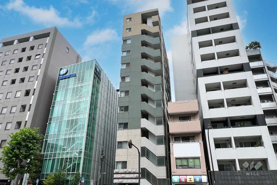 ガラステーション蔵前の外観（東側から）