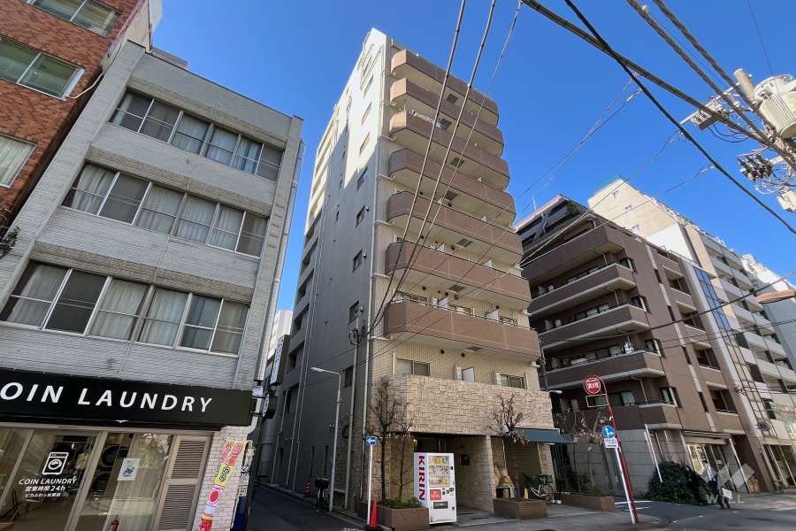 プレールドゥーク秋葉原の外観（南東側から）