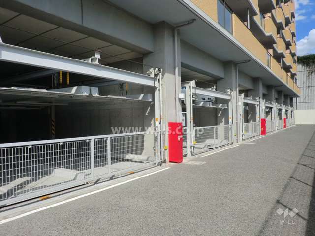 敷地内駐車場（屋内機械式）
