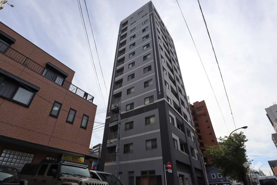 ハイネスクラウズ浅草の外観(北西側から)