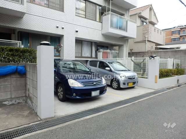 敷地内駐車場（屋外平面式）
