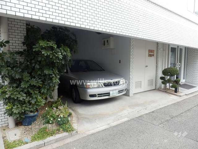 敷地内駐車場（屋内平面式）