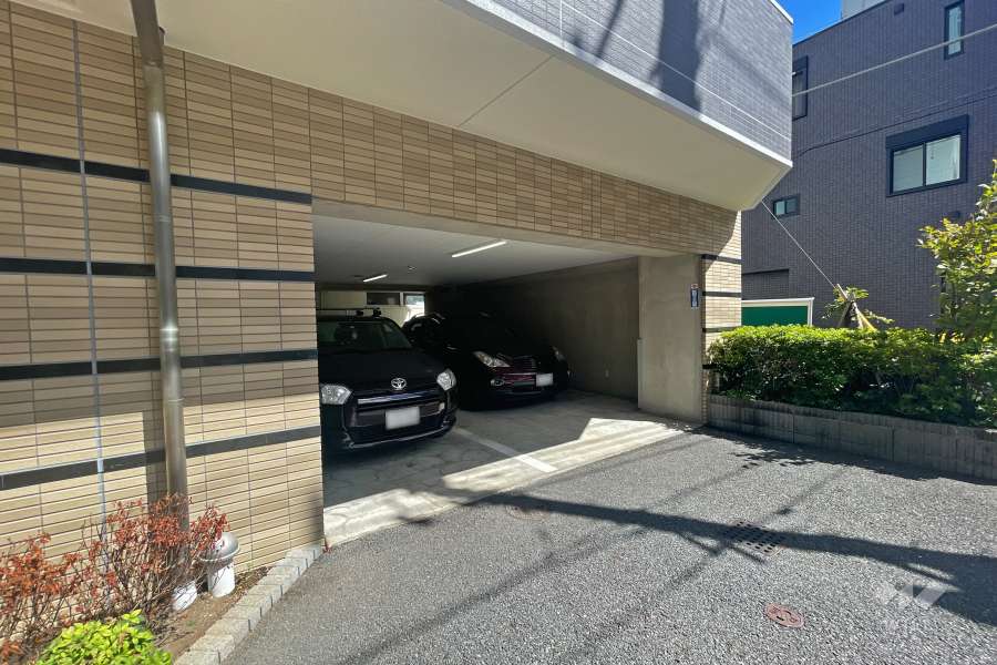 敷地内駐車場（屋内平面式）