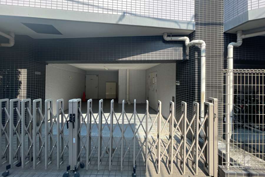 敷地内駐車場（屋内平面式）