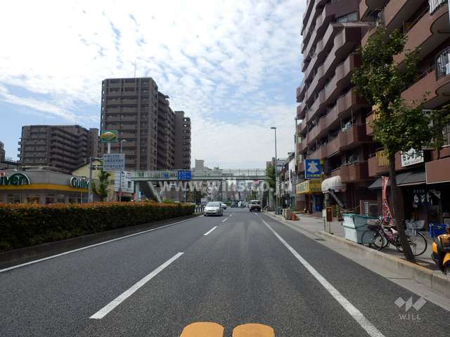 敷地南側の前面道路（国道2号線）