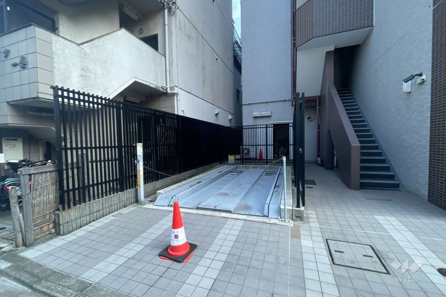 敷地内駐車場（屋外機械式）