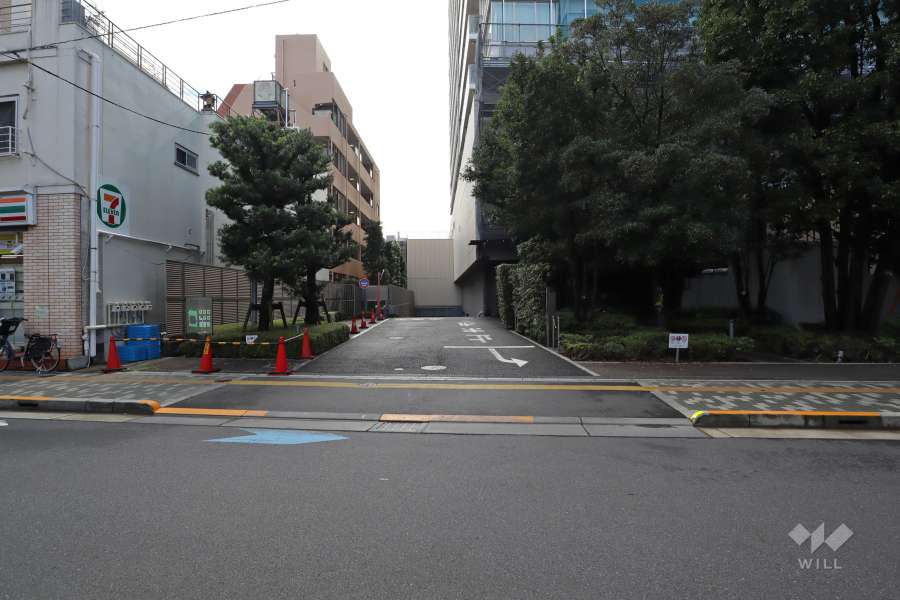 駐車場の出入口