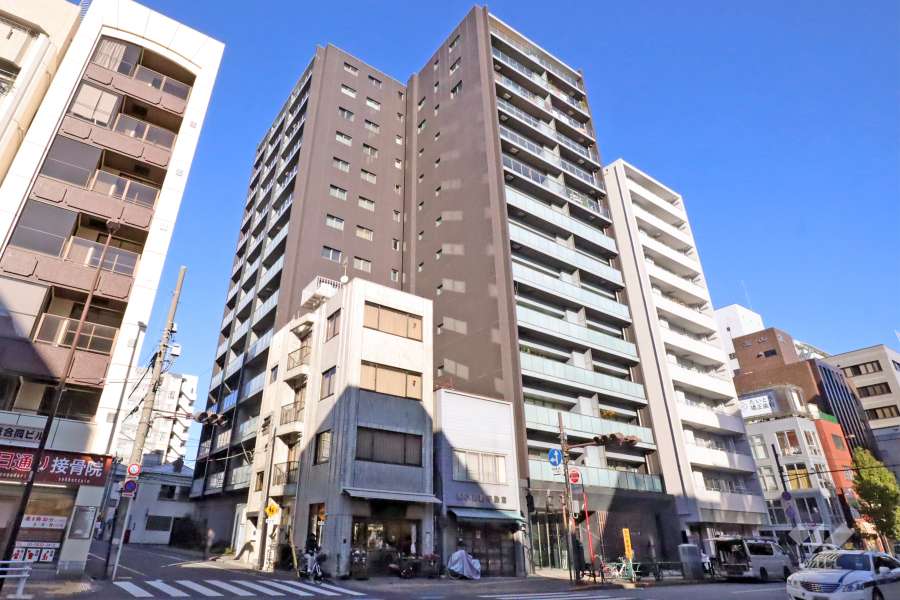 シティハウス新御徒町ステーションコートの外観(南西側から)