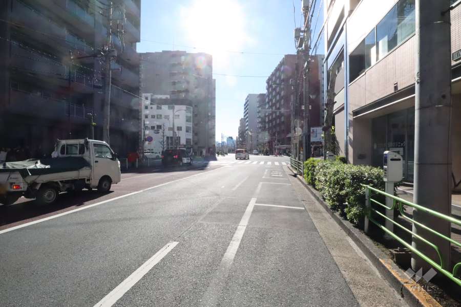 敷地南東側の前面道路
