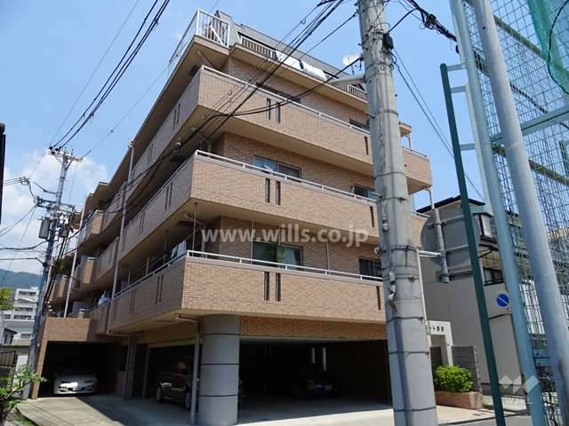 エクセルコート東灘の外観（南西側から）
