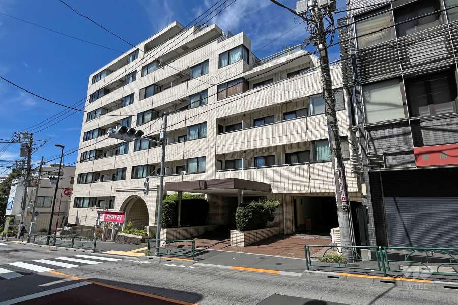 ディアプラザ根津の外観（南東側から）