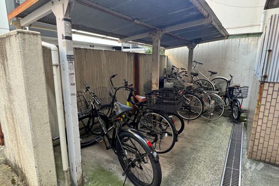 駐輪場（屋根付き）