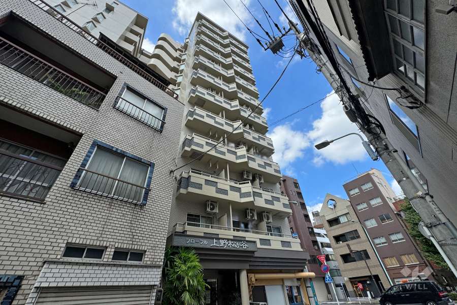 フローラル上野松が谷の外観（南西側から）
