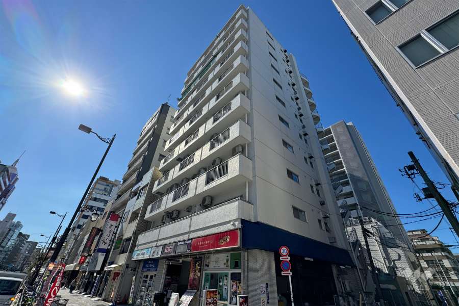 マンション西浅草の外観（北東側から）