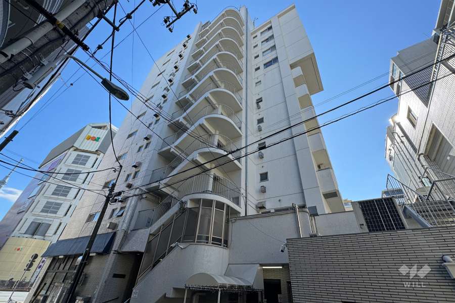 マンション西浅草の外観（北側から）