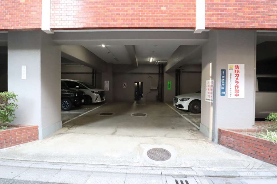 敷地内駐車場（屋内平面式）　