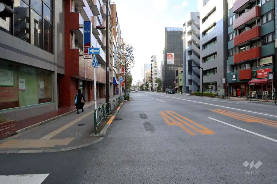 敷地北側の前面道路