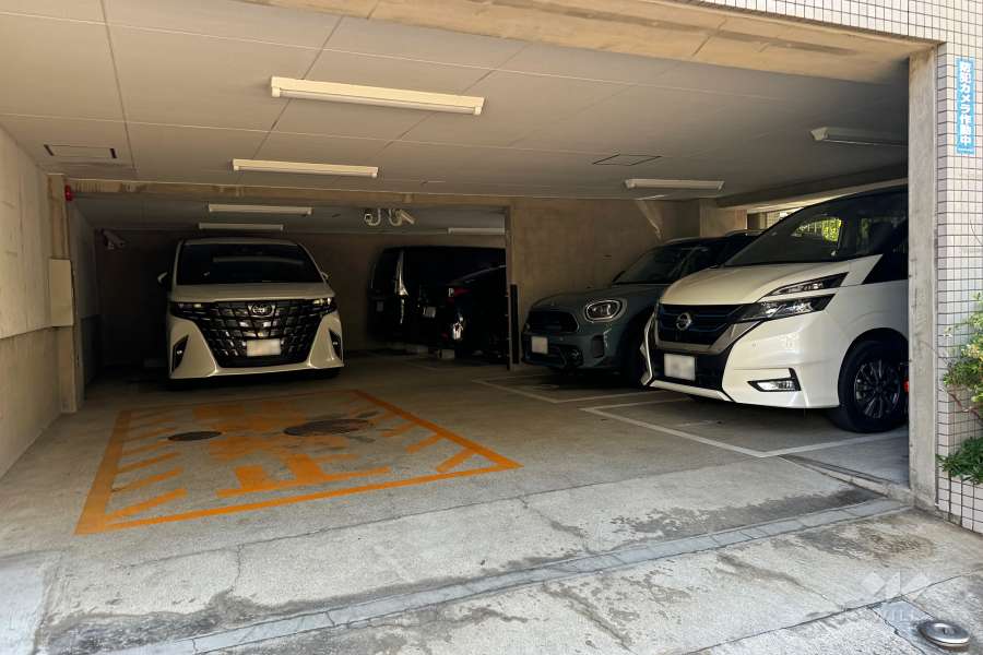 敷地内駐車場（屋内平面式）