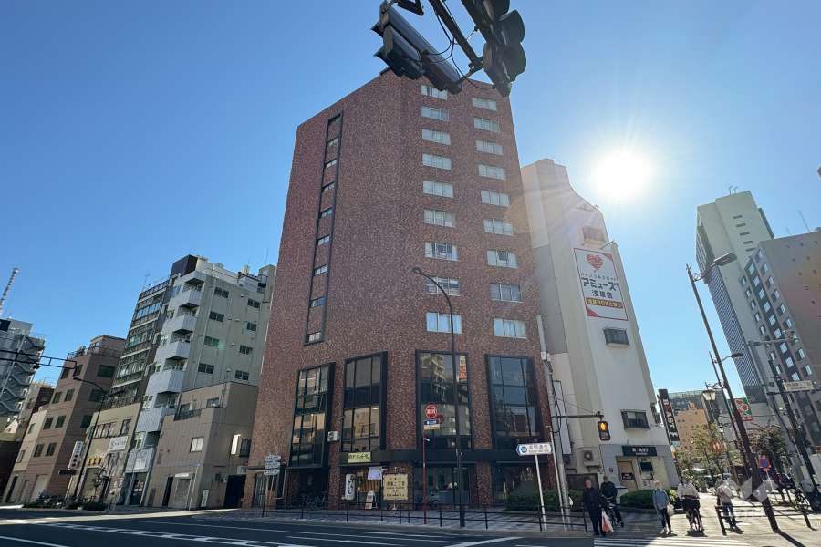 浅草永谷ビルの外観（北西側から）