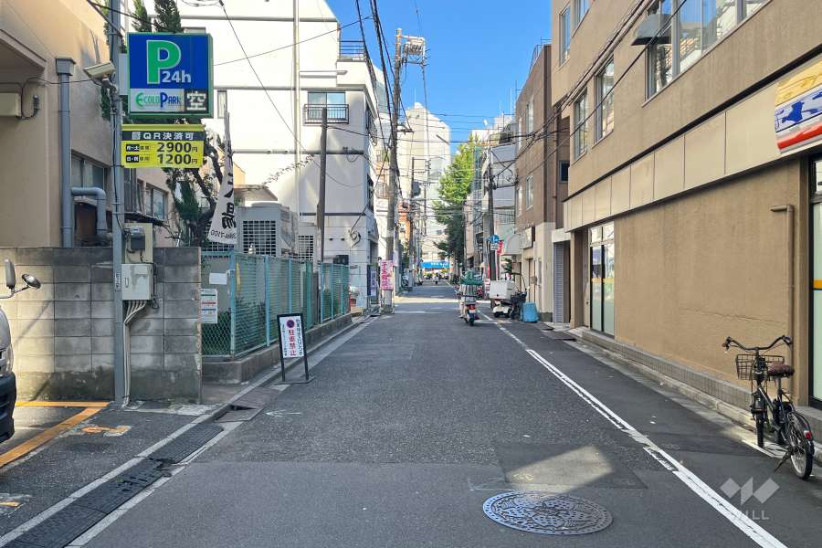 敷地南側の前面道路　