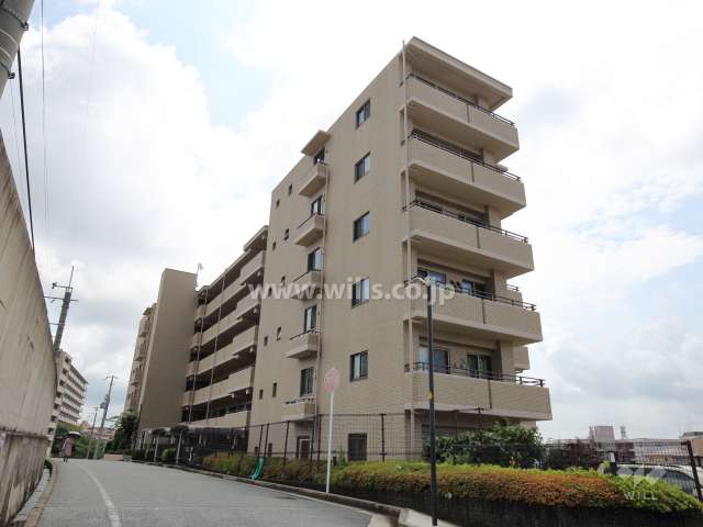 ステイツ宝塚ツイン・グランデヒルズウエストの外観（北西側から）