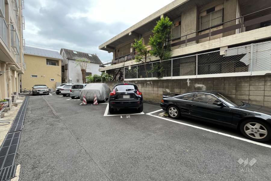 敷地内駐車場（屋外平面式）