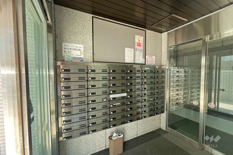 エントランス（共用ポスト）