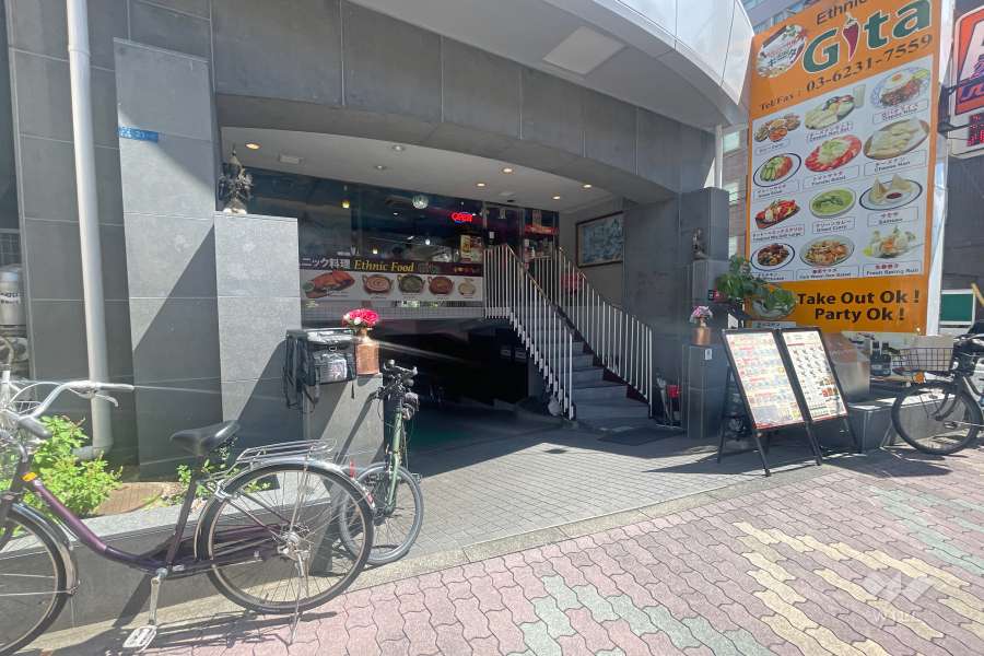 敷地入り口