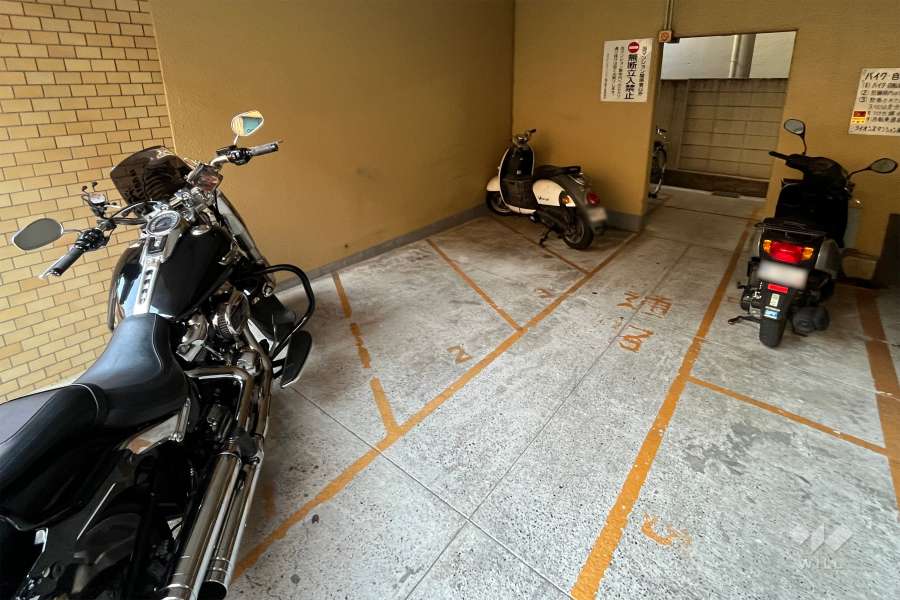 バイク置場