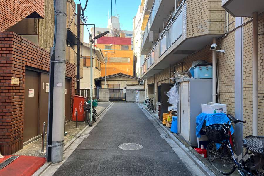 敷地南西側の前面道路