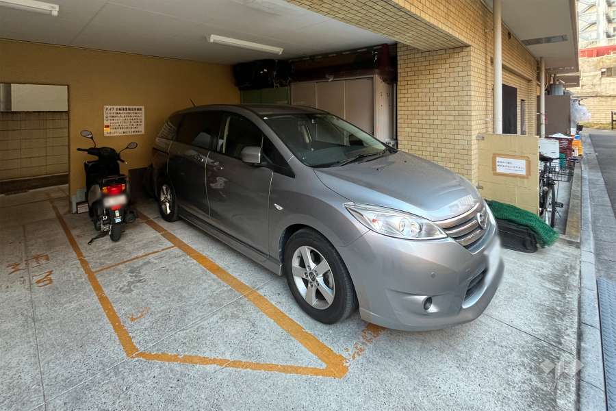 敷地内駐車場（屋内平面式）