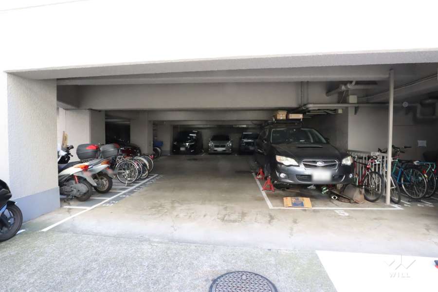 敷地内駐車場（屋内平面式）