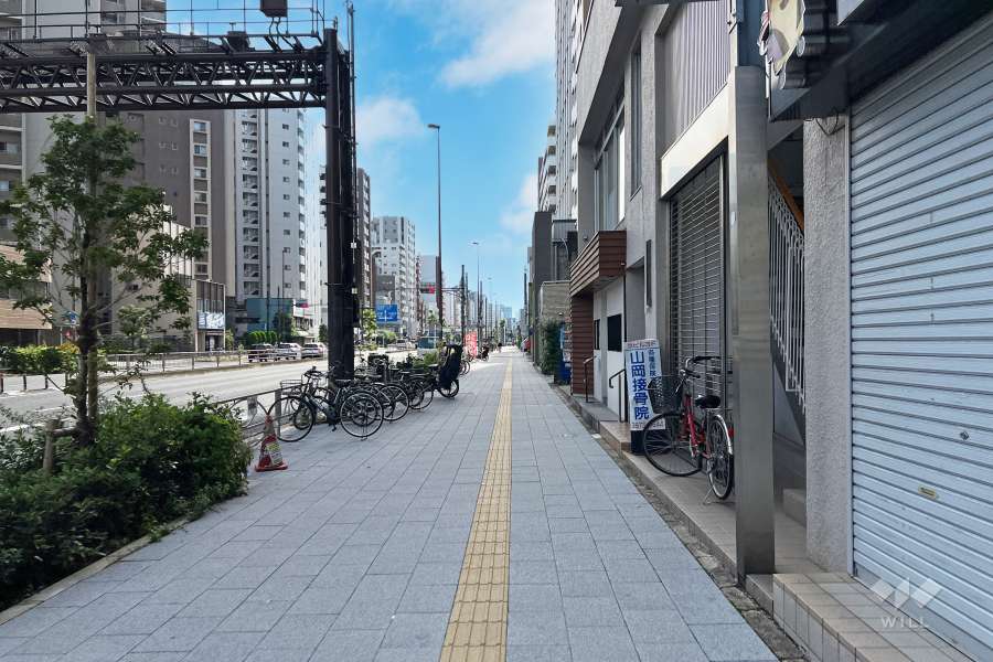 敷地南東側の前面道路　