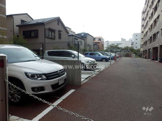 敷地内駐車場（屋外機械式と屋外平面式とがあります。）