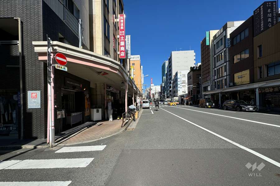 敷地東側の前面道路