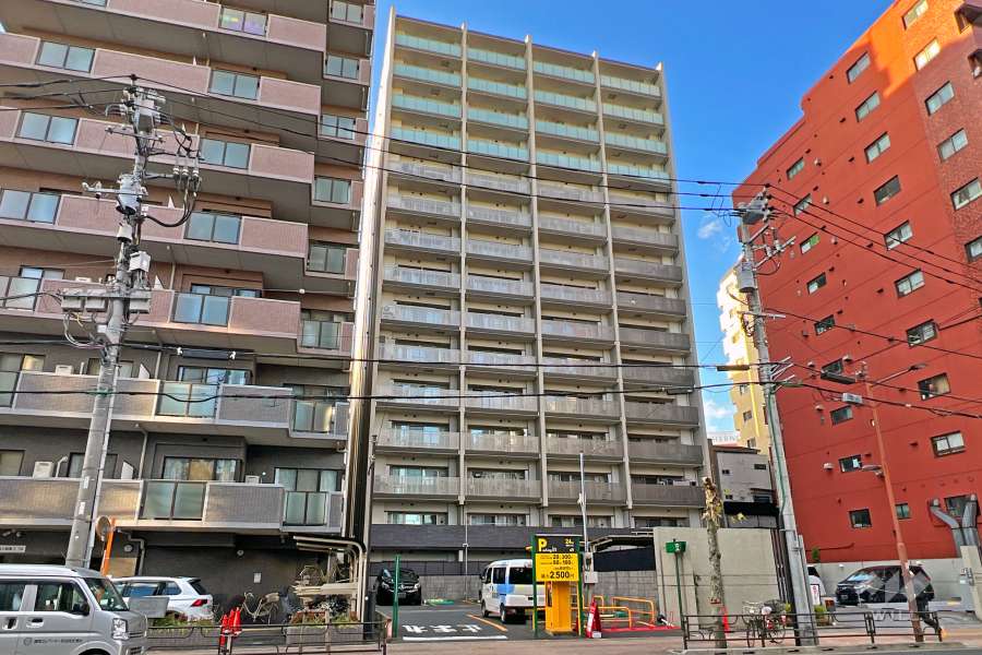 イニシア上野根岸の外観（南側から）