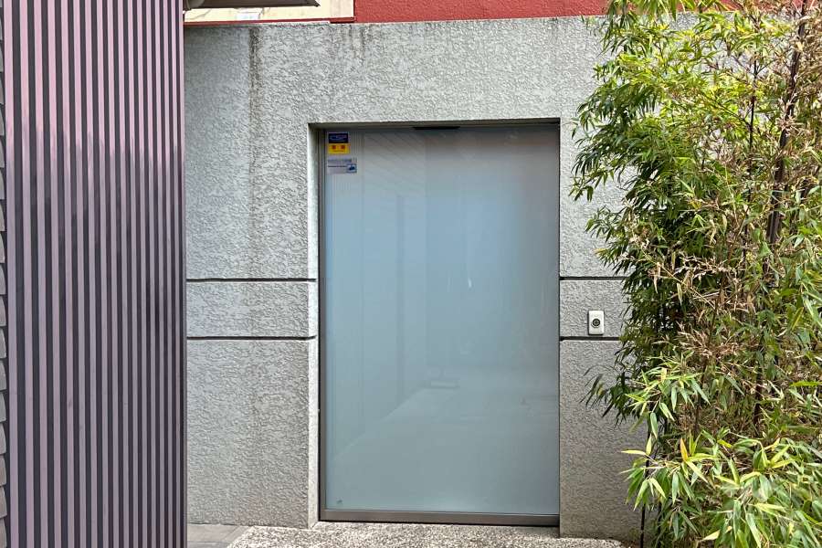 屋内に設けられた駐輪場