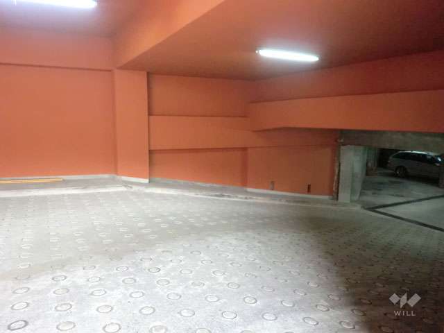 敷地内駐車場（屋内平面式）
