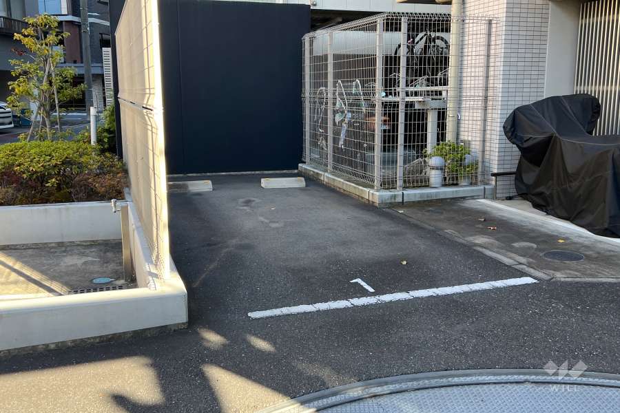 敷地内駐車場（屋外平面式）