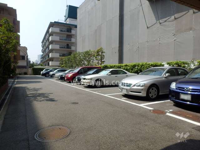 敷地内駐車場（屋外平面式）
