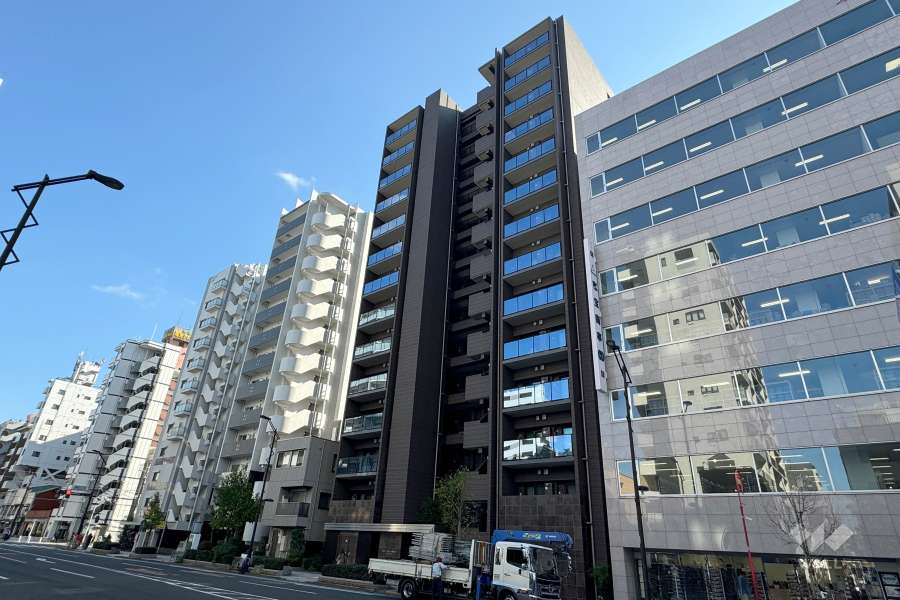 ライオンズ浅草橋レジデンスの外観（北西側から）