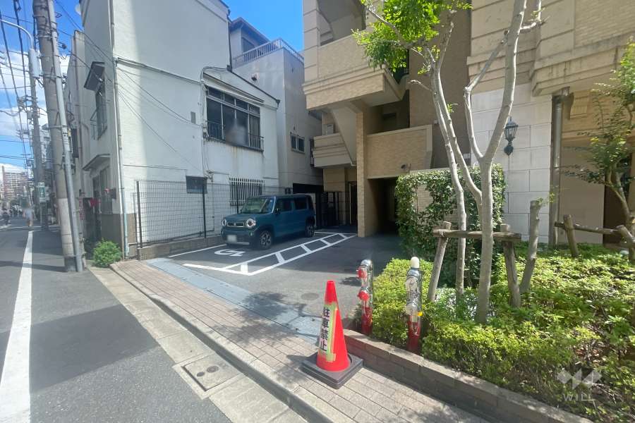 敷地内駐車場（屋外平面式）　　