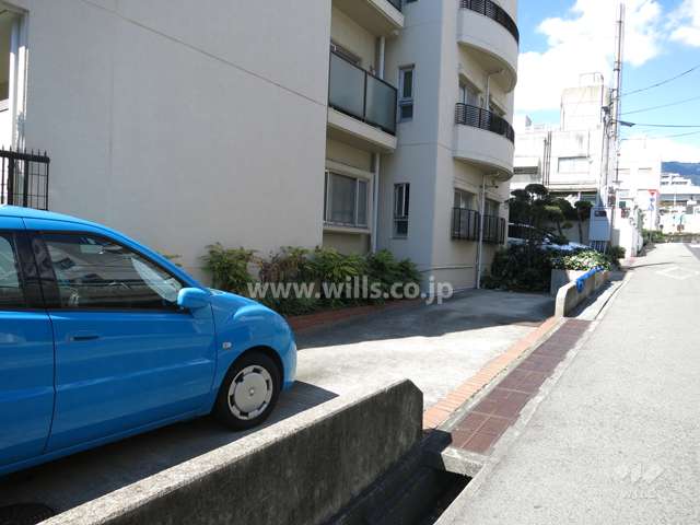 敷地内駐車場（屋外平面式）
