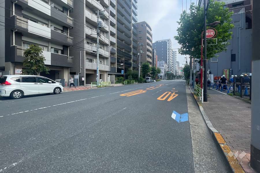 敷地南東側の前面道路