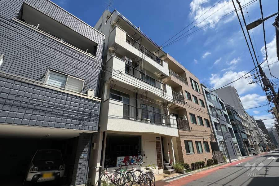 松が谷ドミールの外観（南西側から）