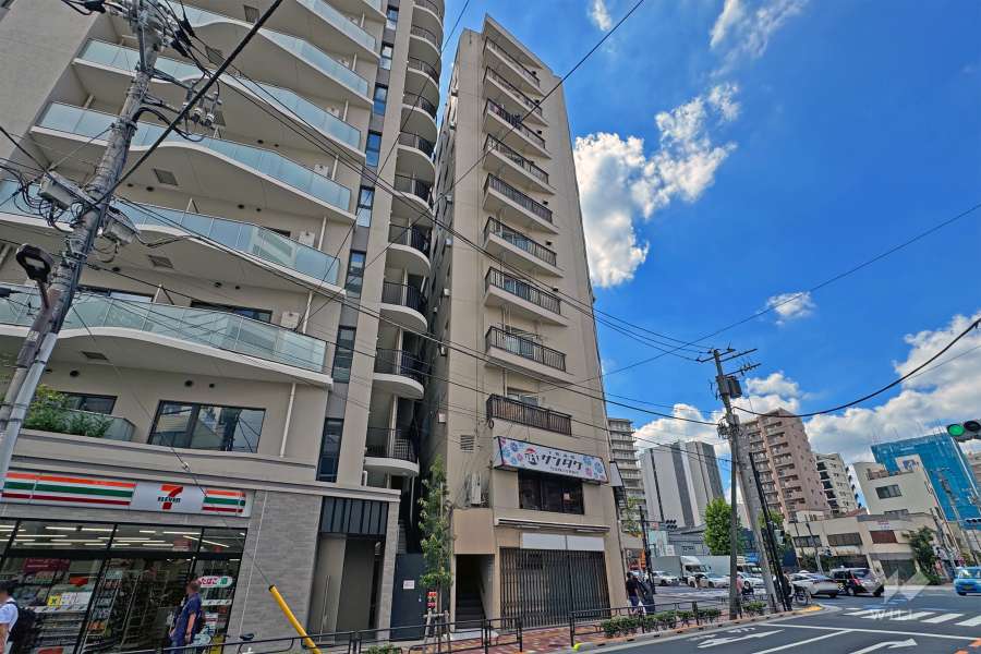 入谷日伸ハイツの外観（北東側から）