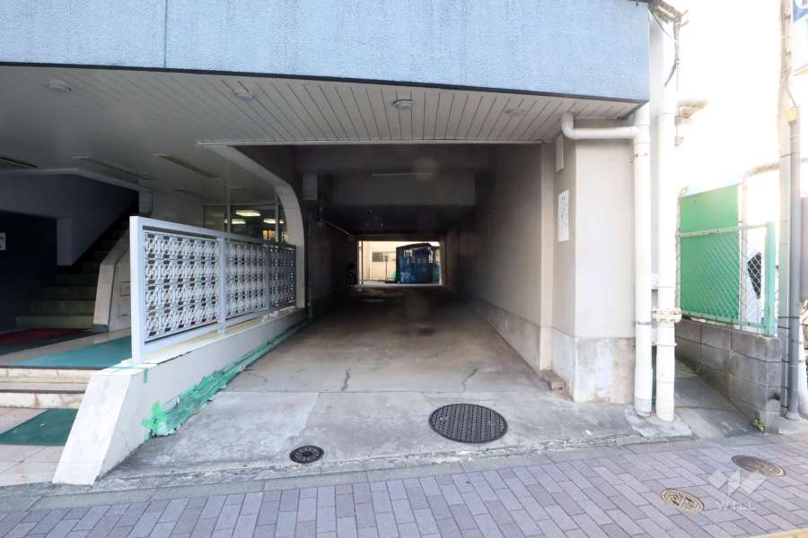 駐車場の出入口