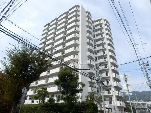 パレスエクセル東灘の外観（南東側から）