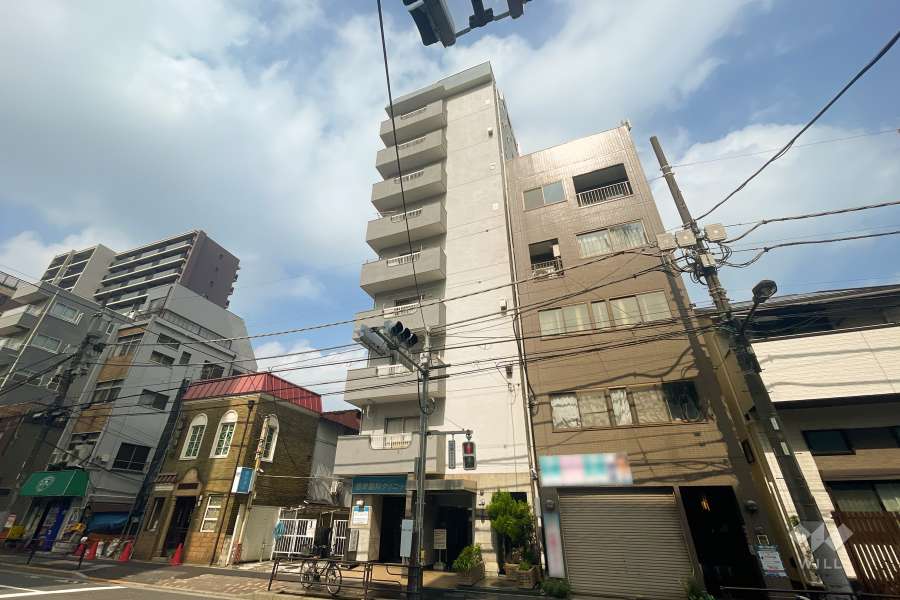 鶯谷富士パームの外観（南東側から）