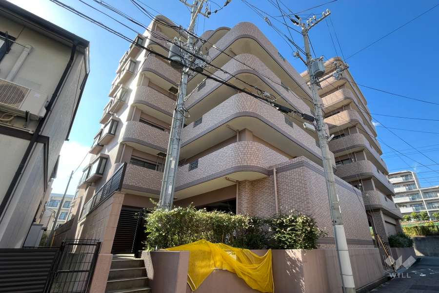 ローレル岡本南の外観（南東側から）